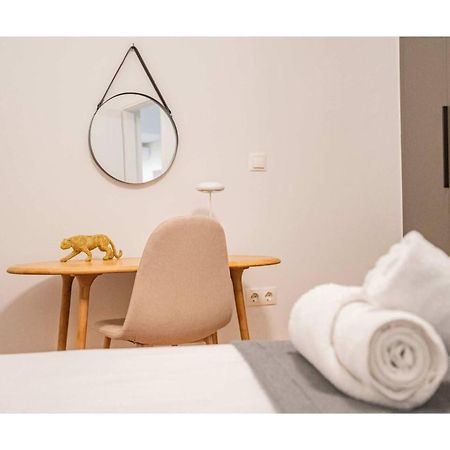 O&O Group - Eclectic Chic Thissio Apartment Афіни Екстер'єр фото