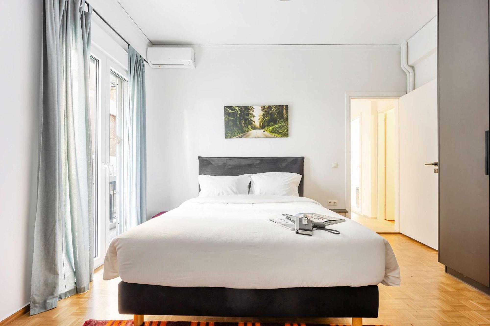 O&O Group - Eclectic Chic Thissio Apartment Афіни Екстер'єр фото